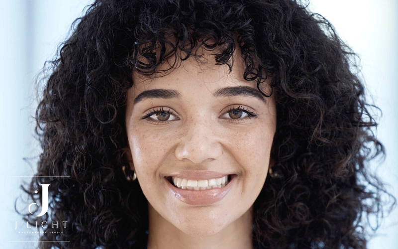 Professional LinkedIn Headshots in Ottawa, Montreal & Toronto