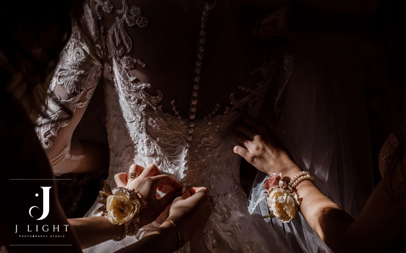J Light photography packages and processes
