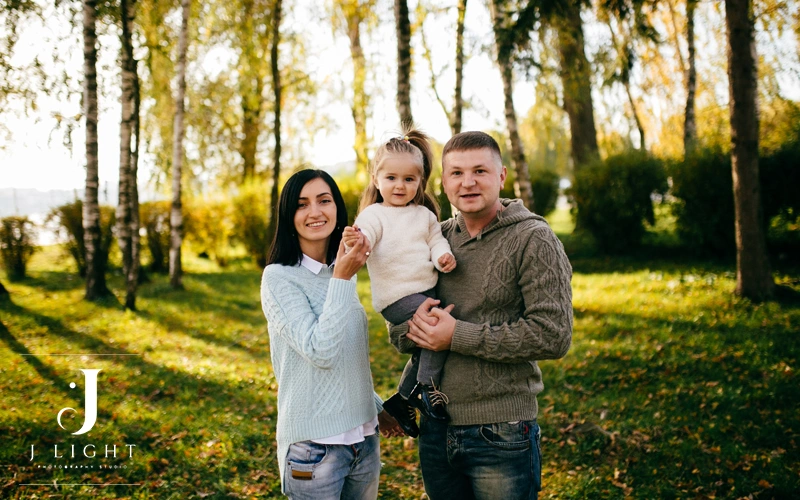 Outdoor Family Photography by J Light Studio