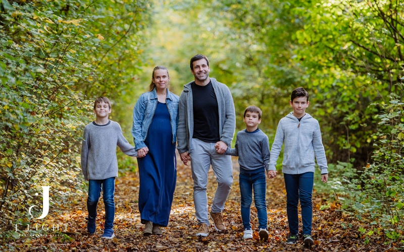 The Best Time for Outdoor Family Photography