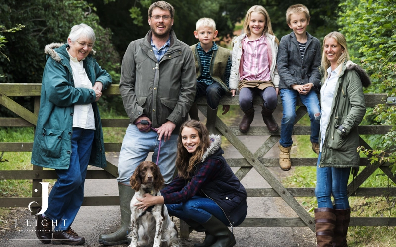 What Is Included in an Extended Family Photography Session?