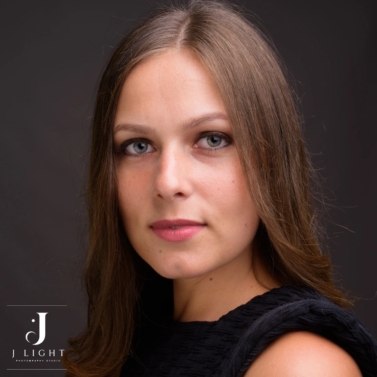 Respond to the most common FAQs for Headshot Photography from J Light Studio