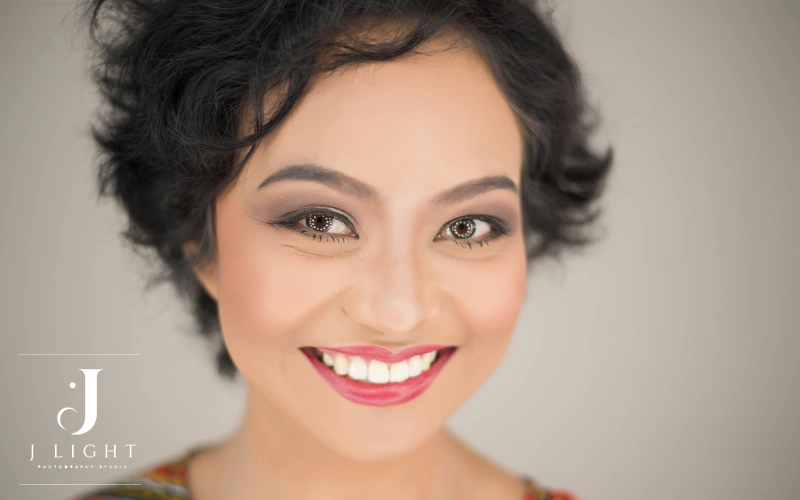 indoor Headshot photography from J Light Studio across Ottawa, Montreal