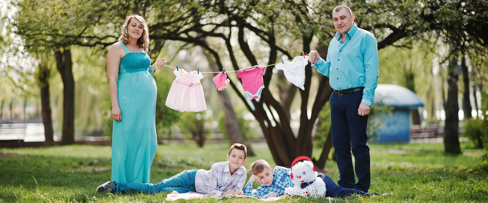 Outdoor Family Photography by J Light Studio