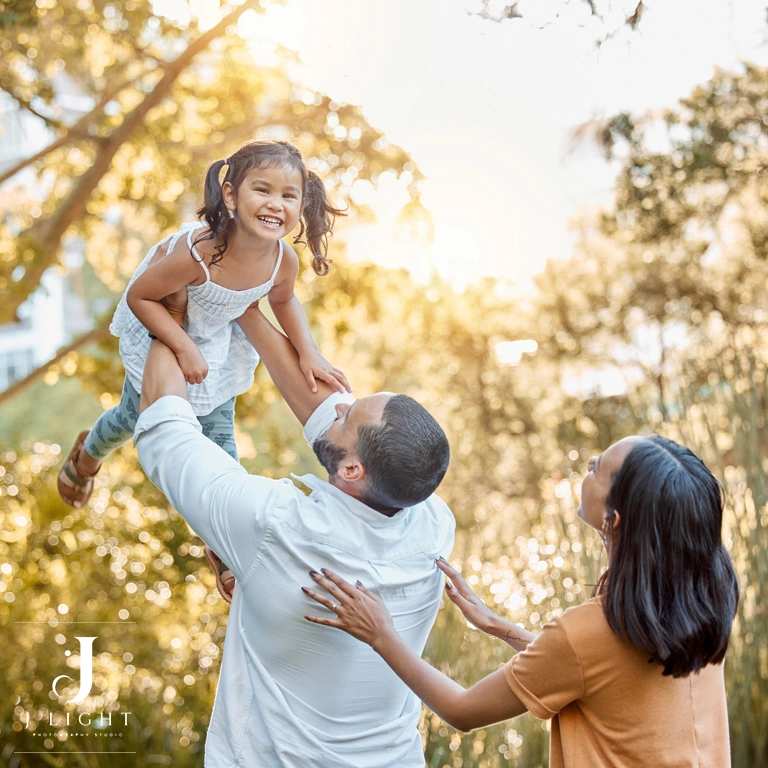 Common FAQs about Outdoor family Photography from J Light Studio
