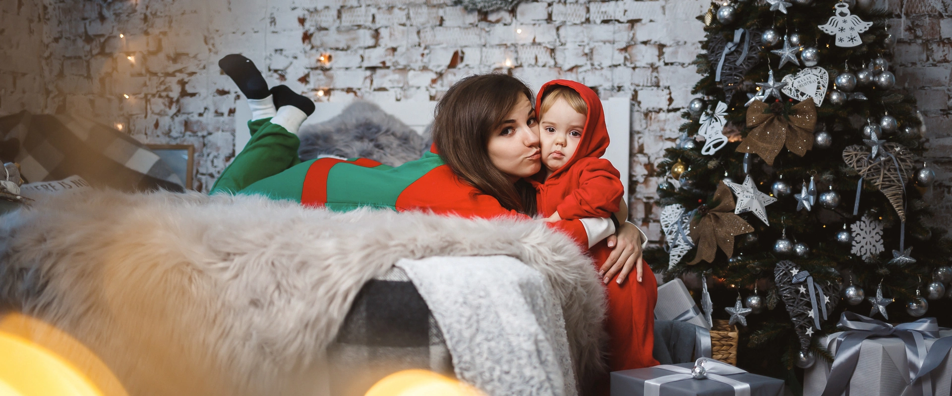 Holiday Mini Session Photography by J Light Studio