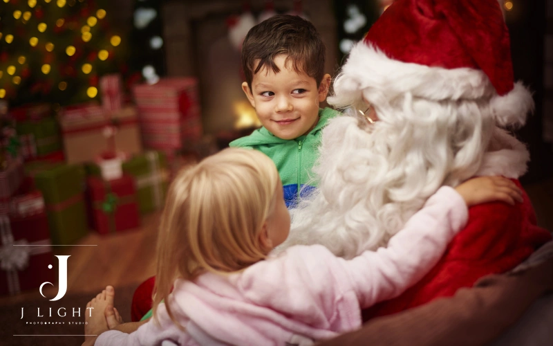 Santa Mini Session Photography by J Light Studio